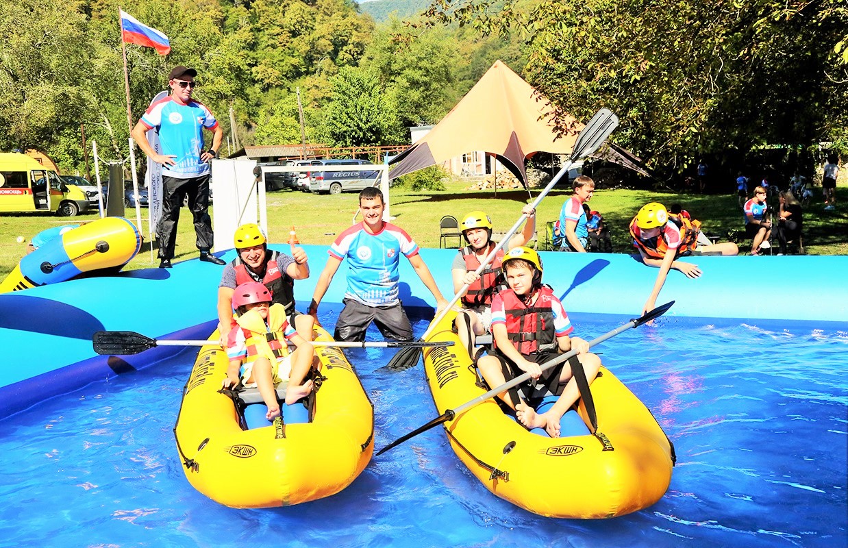 Семейный фестиваль по инклюзивному водному туризму «Инклюзивная вода 2023» проходит в Сочи 