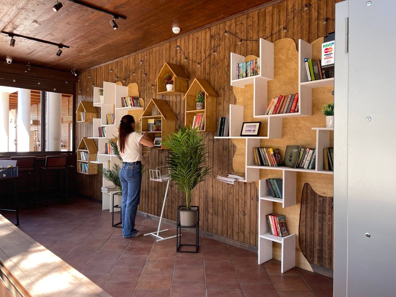 В «Абрау-Дюрсо» открылось новое пространство для любителей чтения и обмена книгами